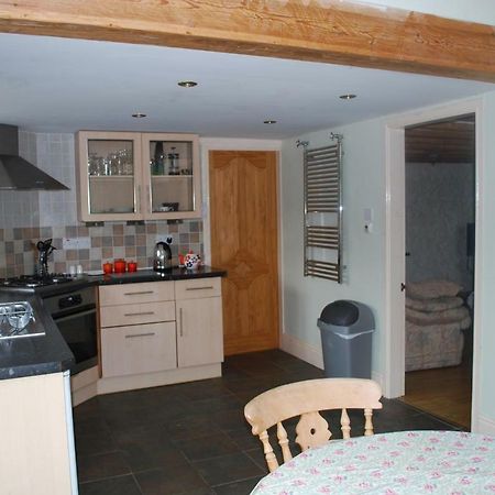 Ty Gylfinir Villa Llandegla Luaran gambar
