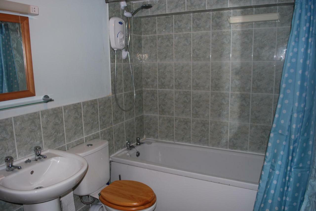 Ty Gylfinir Villa Llandegla Luaran gambar